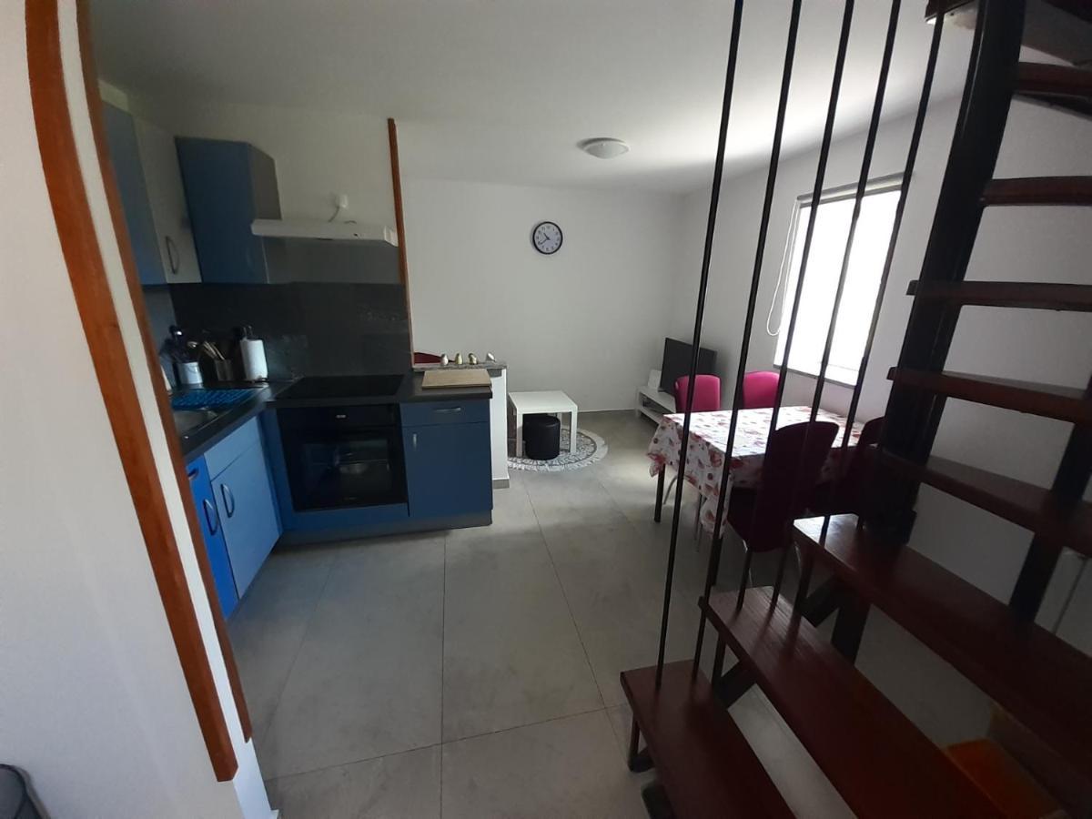 Apartman Sunset Plomin Buitenkant foto
