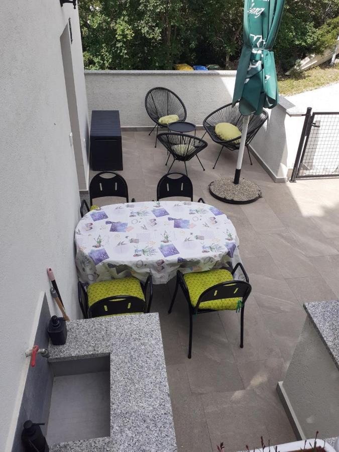 Apartman Sunset Plomin Buitenkant foto
